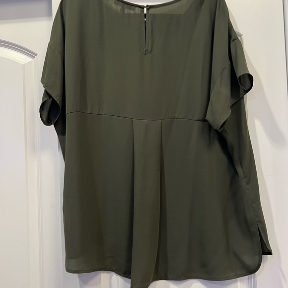 DR2 Top - Picture 3 of 3